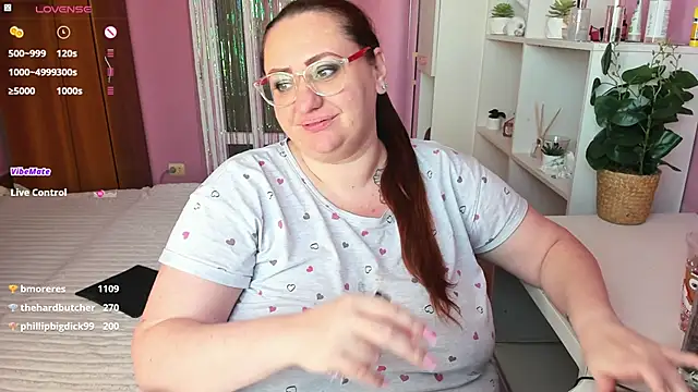 lovely adelle online show from 03/07/25, 12:23