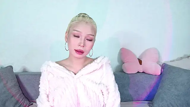 RileyMee online show from 01/06/25, 03:31