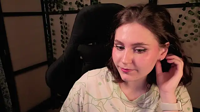 Diana Flower online show from 04/08/26, 02:39