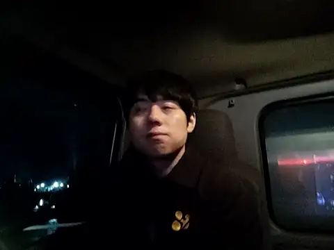 whitebriefboy online show from 03/15/26, 06:36