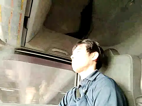 whitebriefboy online show from 03/28/26, 09:58