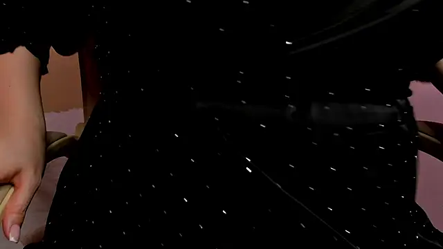 Snapshot of Helens_love chatting on 12/26/24, 11:32 Helens love online show from 12/26/24, 11:32