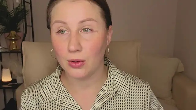 Helens love online show from 07/11/26, 02:25