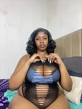 Snapshot of Candy_Love_18 chatting on 07/12/26, 04:53 Candy Love 18 online show from 07/12/26, 04:53