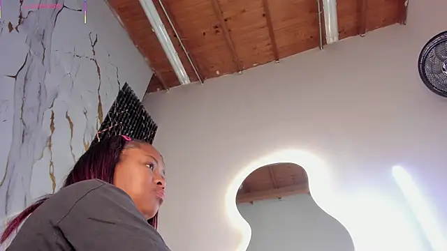 ebony hot1 online show from 04/28/26, 02:00