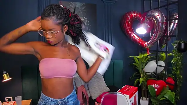 amber-hill online show from 02/20/25, 12:04