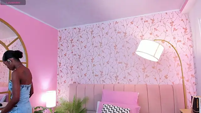 amber-hill online show from 02/23/25, 01:24