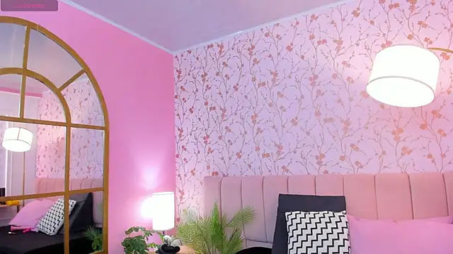 amber-hill online show from 02/25/25, 10:07