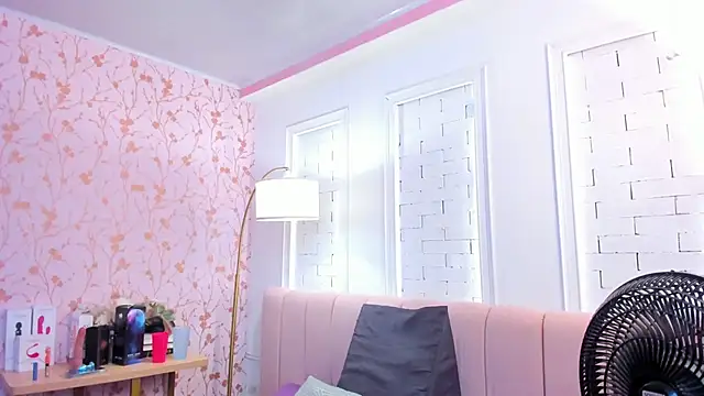 amber-hill online show from 09/16/25, 07:04