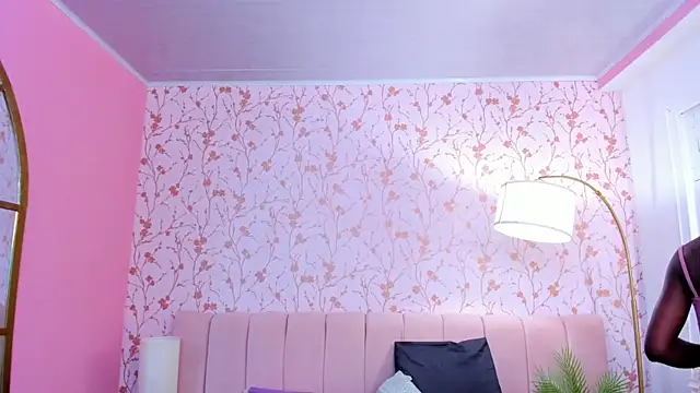 amber-hill online show from 10/06/25, 07:11