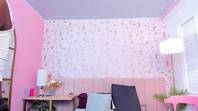 amber-hill online show from 03/24/26, 07:41