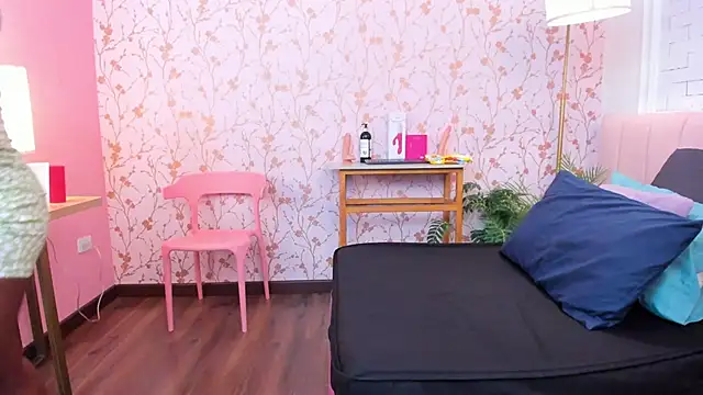 amber-hill online show from 04/11/26, 06:12