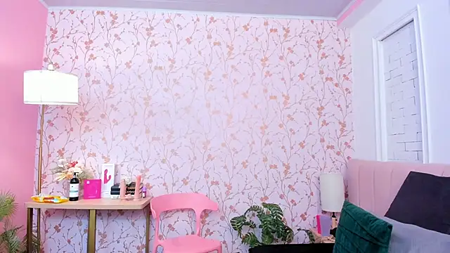 amber-hill online show from 04/13/26, 02:11