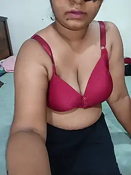 Snapshot of Reesha_99 chatting on 07/30/26, 01:10 Reesha 99 online show from 07/30/26, 01:10