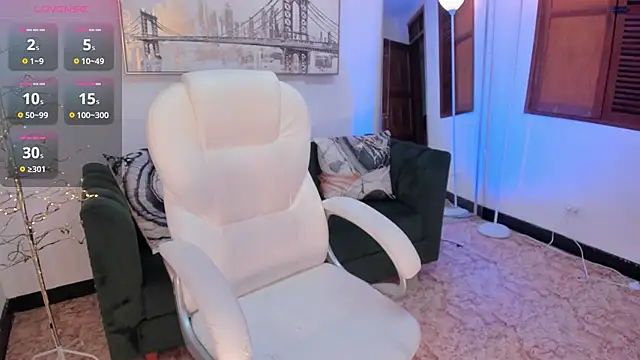 naomii campbell  online show from 01/30/25, 08:21