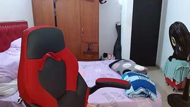 helenca43 online show from 11/27/25, 10:17