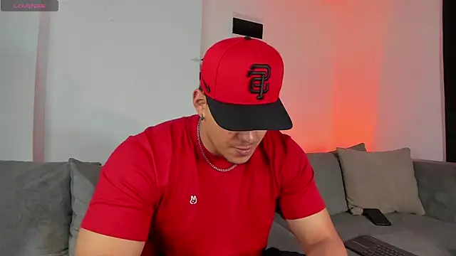 lucasanto  online show from 12/22/24, 04:06