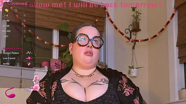 MissBika online show from 12/18/24, 01:59