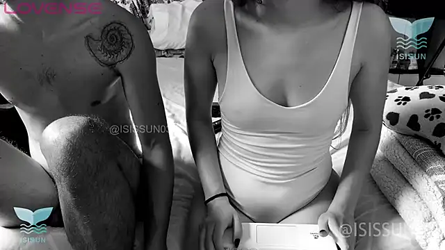 Snapshot of isissun03 chatting on 11/04/25, 03:33 isissun03 online show from 11/04/25, 03:33