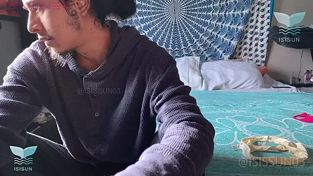 Snapshot of isissun03 chatting on 11/10/25, 12:37 isissun03 online show from 11/10/25, 12:37