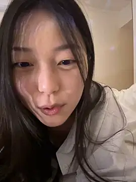 Snapshot of Sweet-Angel999 chatting on 12/27/24, 08:18 Sweet-Angel999 online show from 12/27/24, 08:18