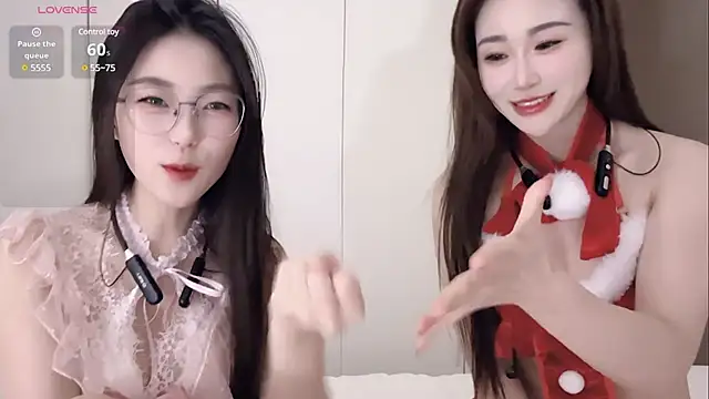 Snapshot of Sweet-Angel999 chatting on 01/29/25, 01:17 Sweet-Angel999 online show from 01/29/25, 01:17