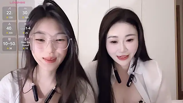 Snapshot of Sweet-Angel999 chatting on 03/04/25, 02:21 Sweet-Angel999 online show from 03/04/25, 02:21