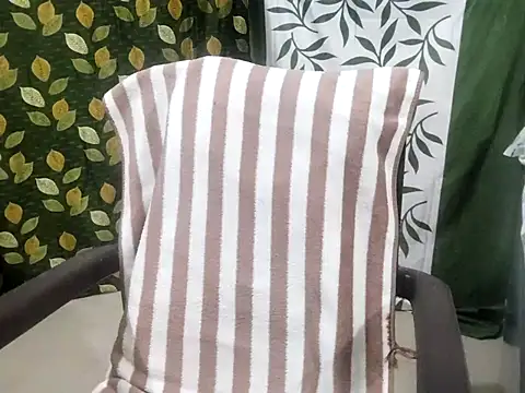 Aarvi Arora online show from 02/06/25, 10:48