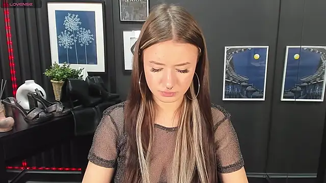 Lily Moonlight online show from 01/09/25, 10:20