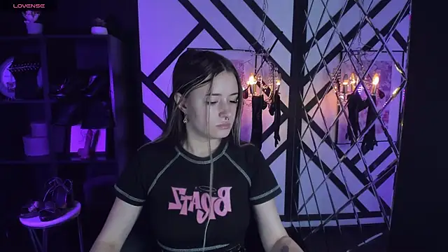 Lily Moonlight online show from 01/25/25, 07:28