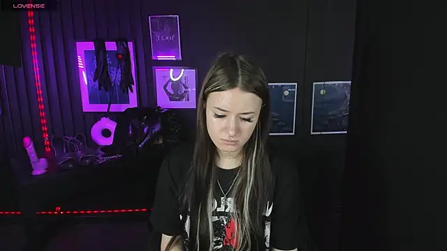 Lily Moonlight online show from 02/13/25, 07:56