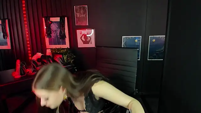 Lily Moonlight online show from 03/22/25, 12:57