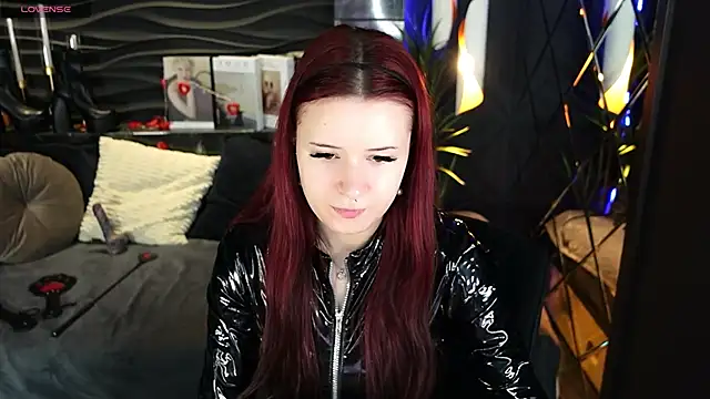 Lily Moonlight online show from 03/18/26, 07:44