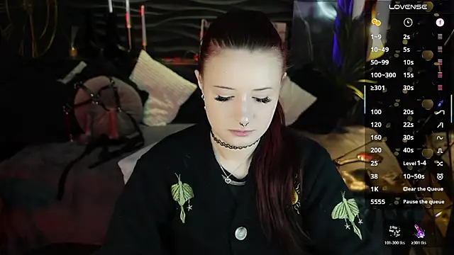 Lily Moonlight online show from 03/27/26, 07:36