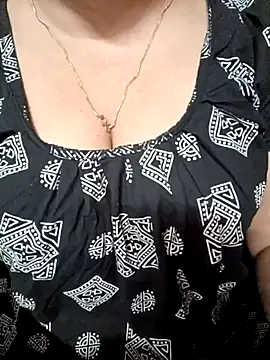 Beautyy38 online show from 02/27/25, 08:53