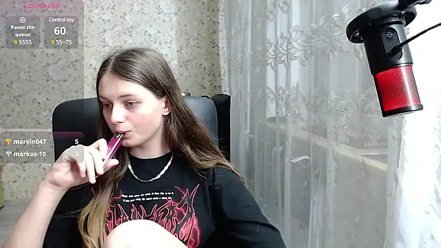 Nana Hot online show from 12/27/24, 08:18