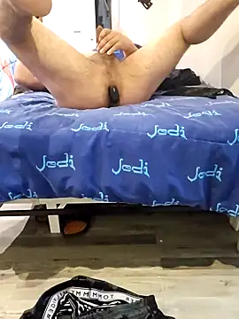 Snapshot of honeymex chatting on 12/23/24, 10:01 honeymex online show from 12/23/24, 10:01