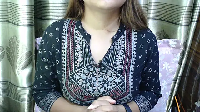 queen angelina online show from 02/24/26, 12:52