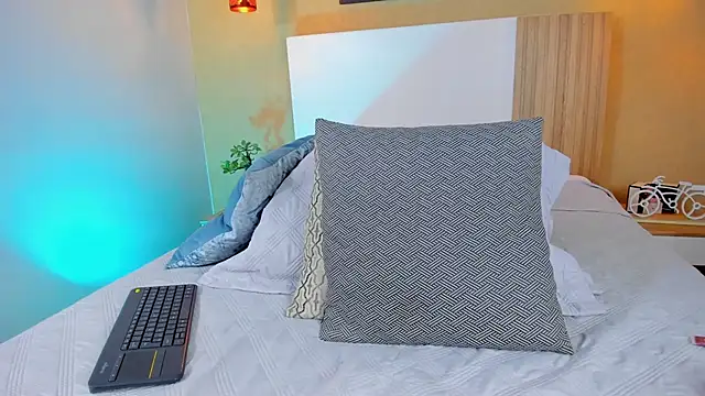 CamilleLynn online show from 03/04/25, 06:37