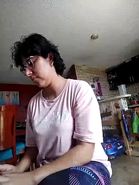 Snapshot of Im_Alma_ chatting on 12/02/24, 04:42 Im Alma online show from 12/02/24, 04:42