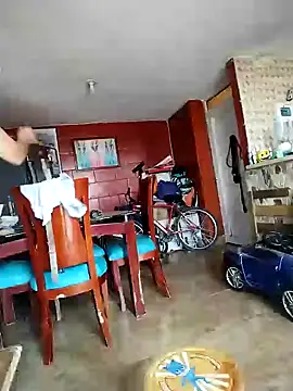 Snapshot of Im_Alma_ chatting on 12/04/24, 01:53 Im Alma online show from 12/04/24, 01:53