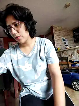 Snapshot of Im_Alma_ chatting on 02/04/25, 04:39 Im Alma online show from 02/04/25, 04:39