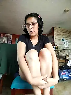 Snapshot of Im_Alma_ chatting on 03/06/25, 04:07 Im Alma online show from 03/06/25, 04:07