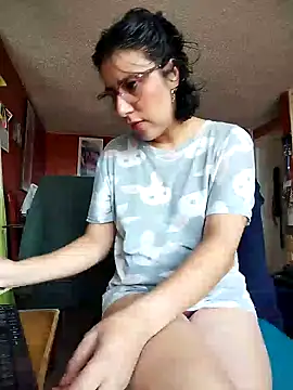 Snapshot of Im_Alma_ chatting on 03/19/25, 01:29 Im Alma online show from 03/19/25, 01:29