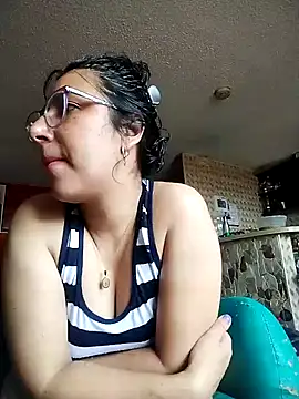 Snapshot of Im_Alma_ chatting on 11/13/25, 03:00 Im Alma online show from 11/13/25, 03:00