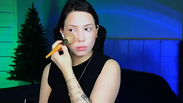 Stacy Gonzales  online show from 12/18/24, 06:21