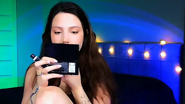 Stacy Gonzales  online show from 02/12/25, 06:29