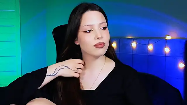 Stacy Gonzales  online show from 02/18/25, 09:32