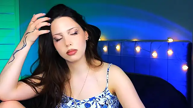 Stacy Gonzales  online show from 03/11/25, 06:10