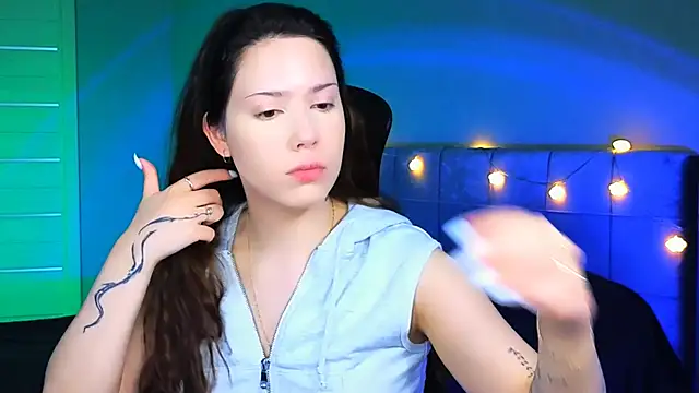 Stacy Gonzales  online show from 03/20/25, 05:35